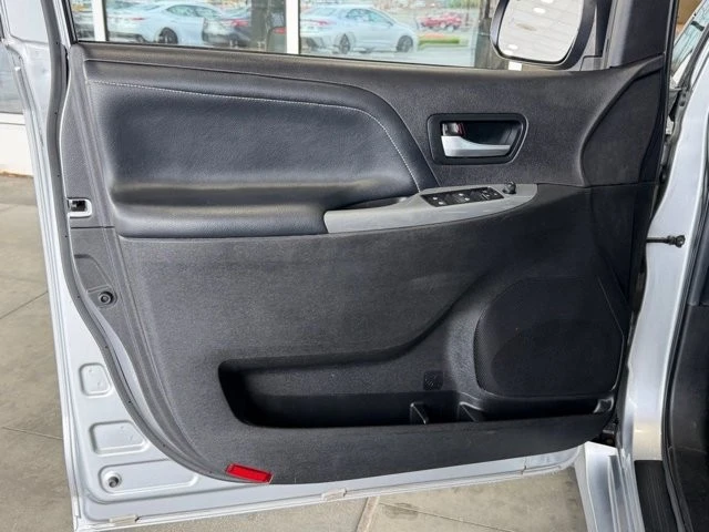 2017 Toyota Sienna 3rd Gen - Image 18 of 21