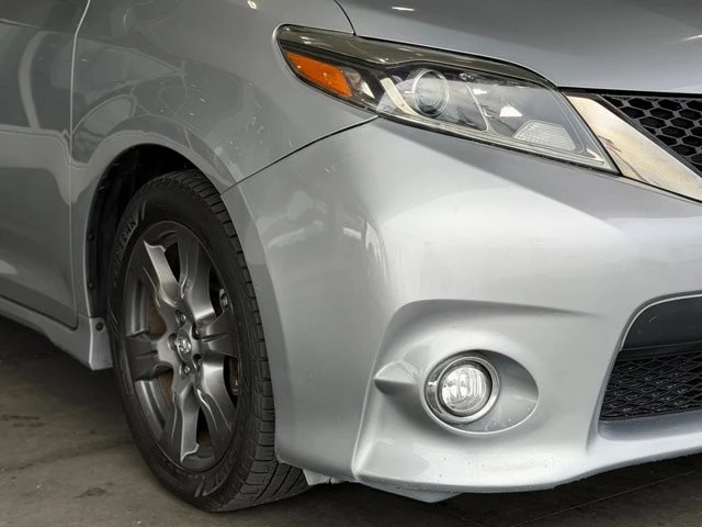 2017 Toyota Sienna 3rd Gen - Image 8 of 21