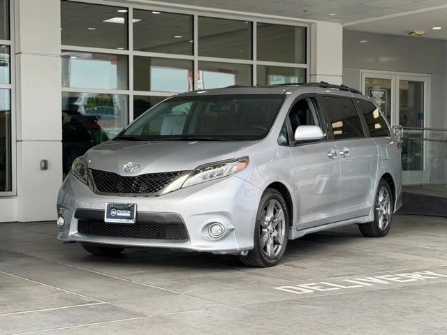 2017 Toyota Sienna 3rd Gen - Image 2 of 21