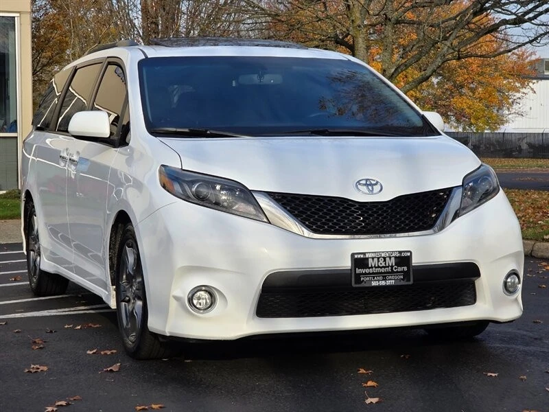 2017 Toyota Sienna 3rd Gen - Image 2 of 21