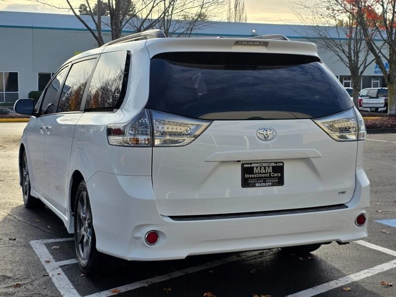 2017 Toyota Sienna 3rd Gen - Image 7 of 21