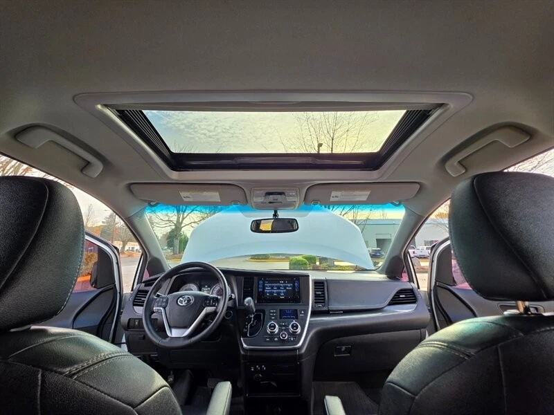 2017 Toyota Sienna 3rd Gen - Image 19 of 21