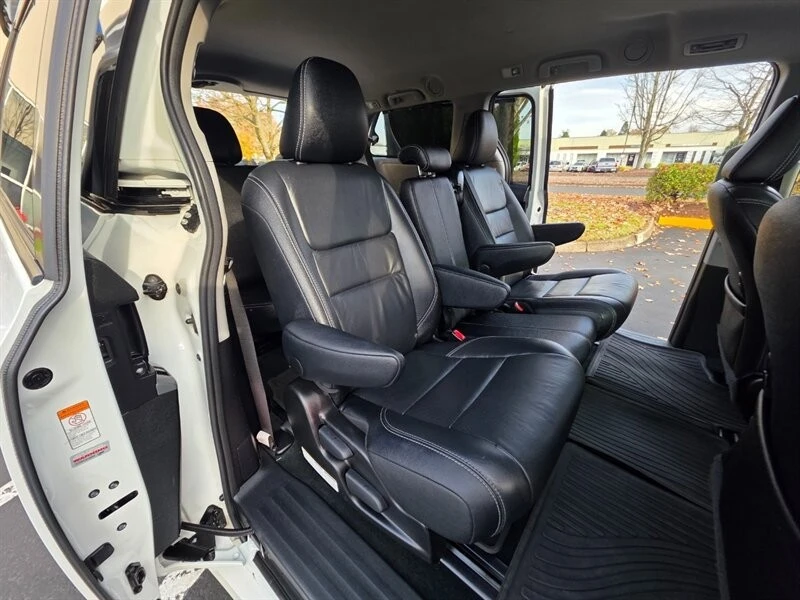 2017 Toyota Sienna 3rd Gen - Image 16 of 21
