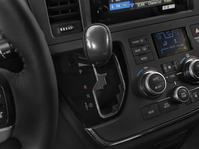 2017 Toyota Sienna 3rd Gen - Image 11 of 12