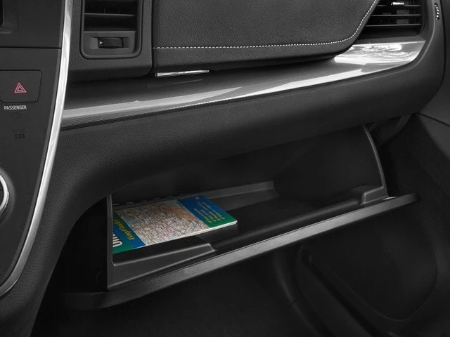 2017 Toyota Sienna 3rd Gen - Image 17 of 20