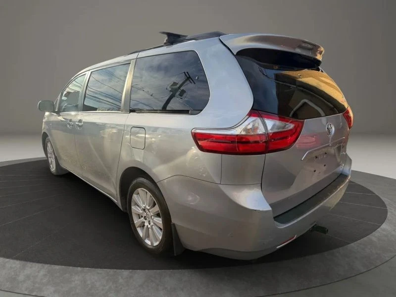 2017 Toyota Sienna 3rd Gen - Image 7 of 12