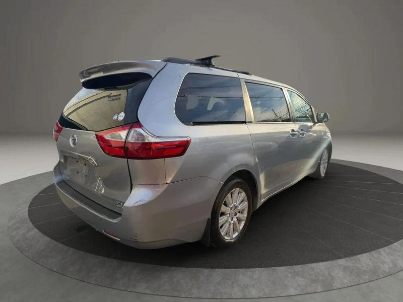 2017 Toyota Sienna 3rd Gen - Image 5 of 12