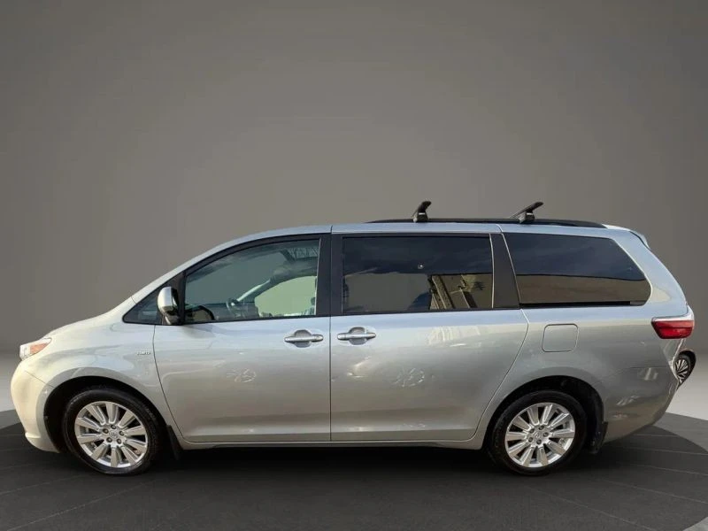 2017 Toyota Sienna 3rd Gen - Image 8 of 12