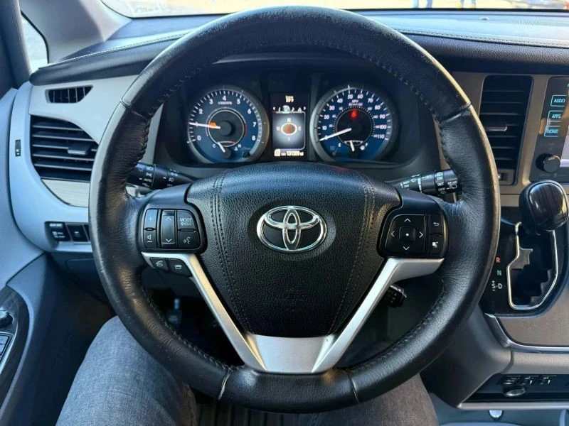 2017 Toyota Sienna 3rd Gen - Image 10 of 12