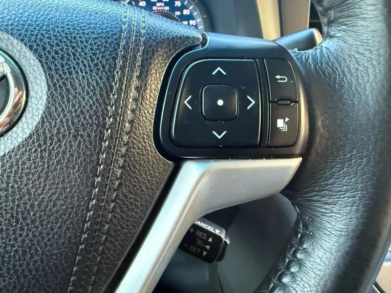 2017 Toyota Sienna 3rd Gen - Image 11 of 12