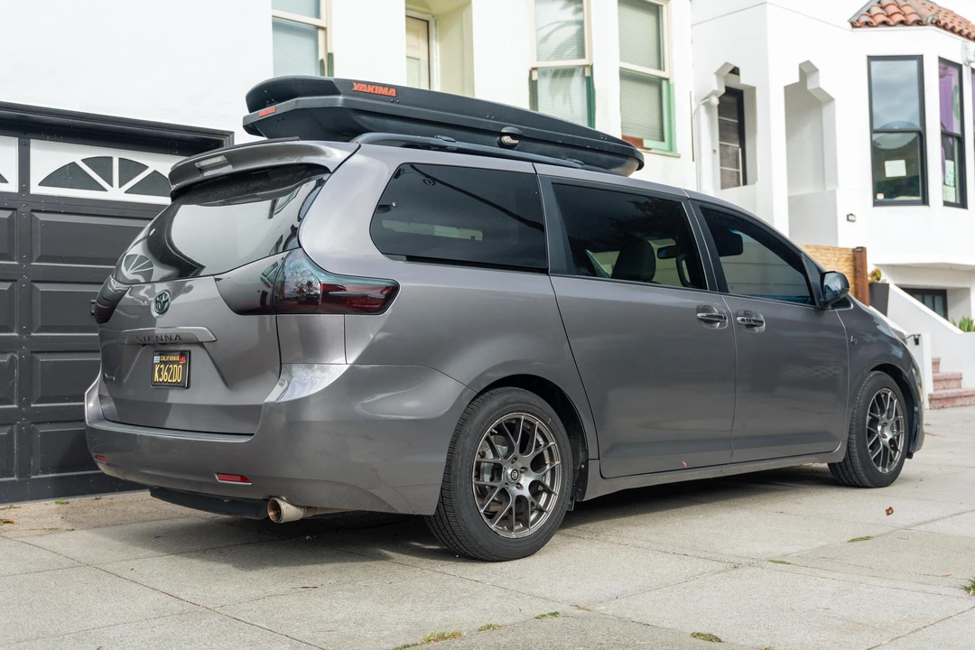 2017 Toyota Sienna 3rd Gen - Image 8 of 31