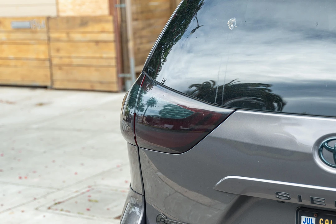 2017 Toyota Sienna 3rd Gen - Image 21 of 31