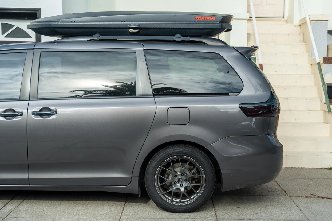 2017 Toyota Sienna 3rd Gen - Image 19 of 31