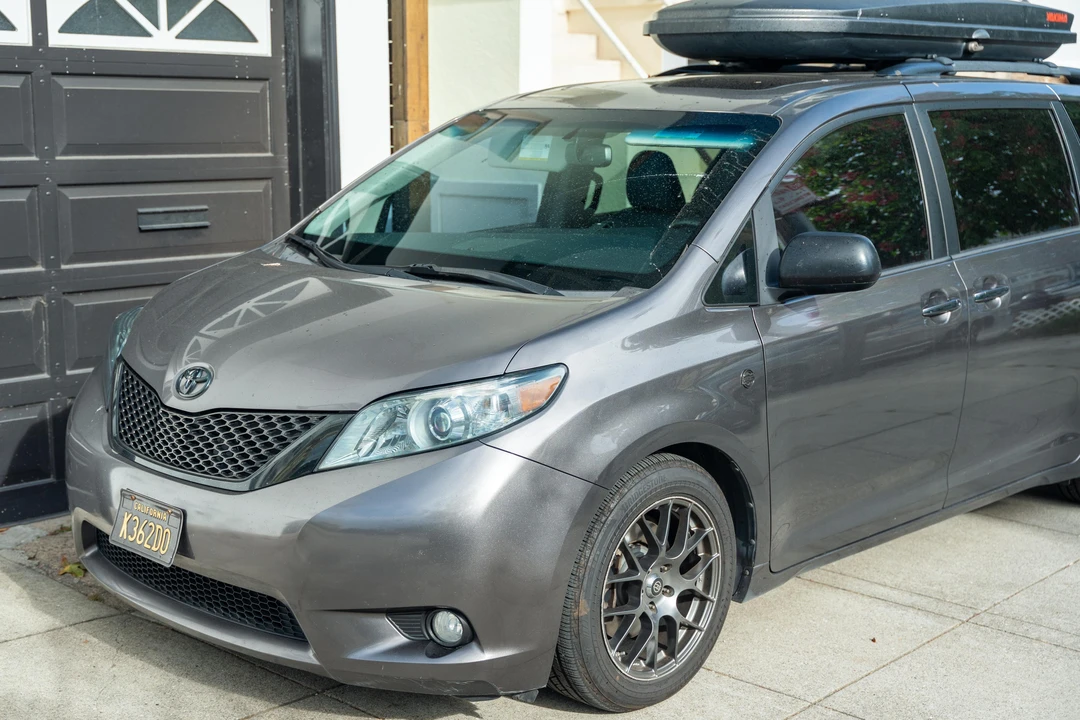 2017 Toyota Sienna 3rd Gen - Image 15 of 31
