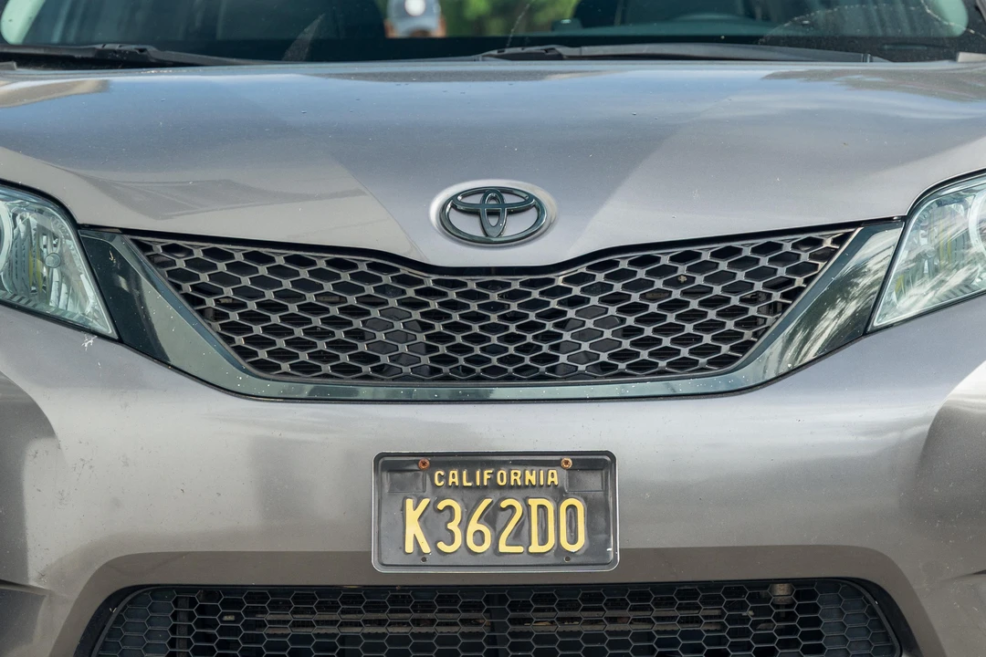 2017 Toyota Sienna 3rd Gen - Image 13 of 31