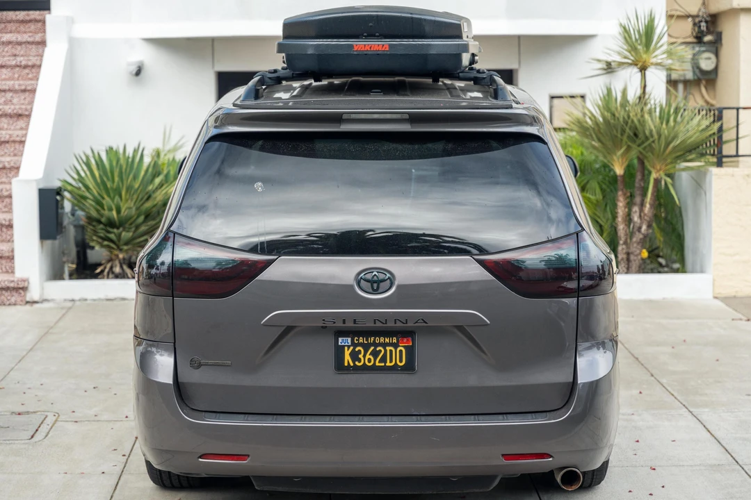 2017 Toyota Sienna 3rd Gen - Image 5 of 31