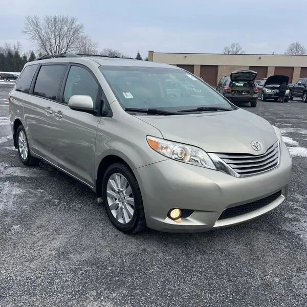 2017 Toyota Sienna 3rd Gen - Image 12 of 12