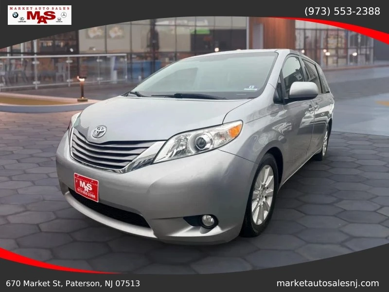 2017 Toyota Sienna 3rd Gen - Image 3 of 12