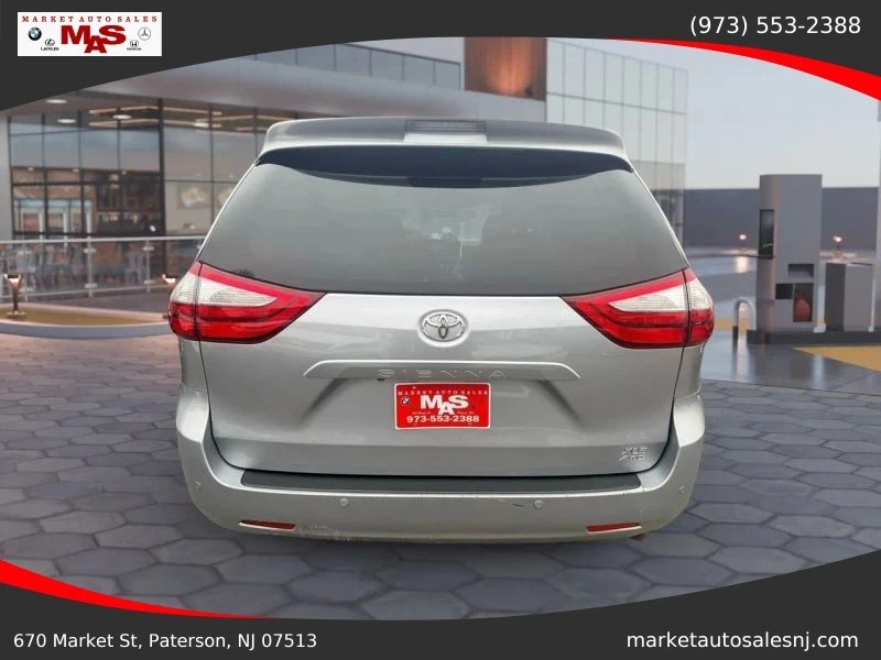 2017 Toyota Sienna 3rd Gen - Image 5 of 12