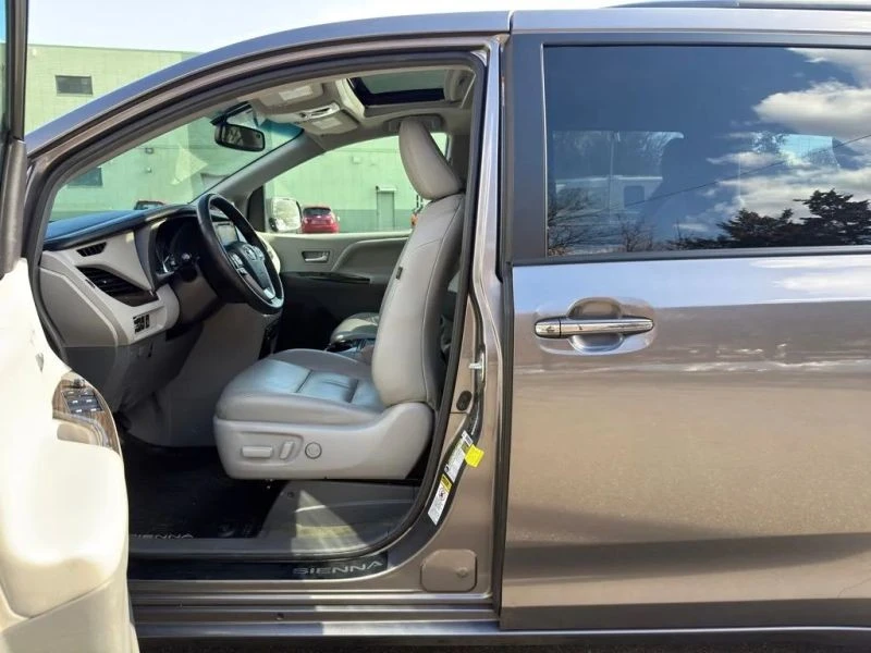 2017 Toyota Sienna 3rd Gen - Image 10 of 12