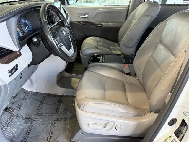2017 Toyota Sienna 3rd Gen - Image 19 of 21