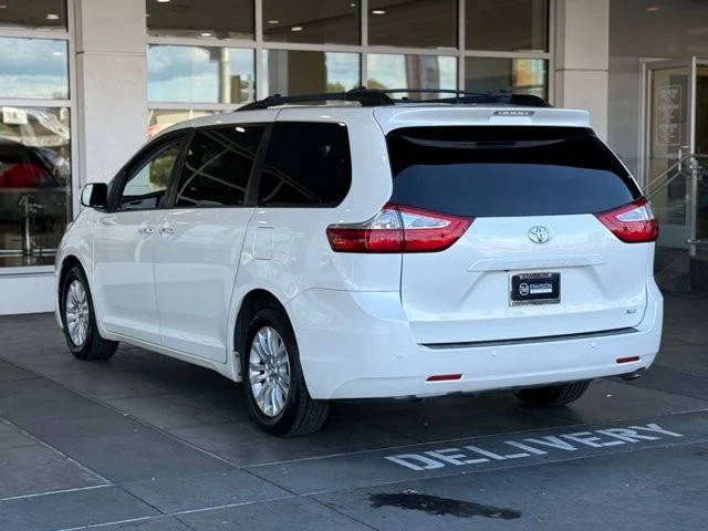 2017 Toyota Sienna 3rd Gen - Image 8 of 21