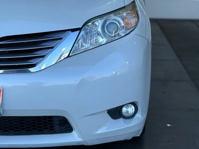 2017 Toyota Sienna 3rd Gen - Image 4 of 21
