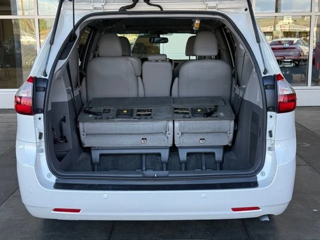 2017 Toyota Sienna 3rd Gen - Image 13 of 21