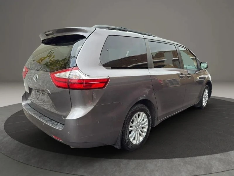 2017 Toyota Sienna 3rd Gen - Image 5 of 12