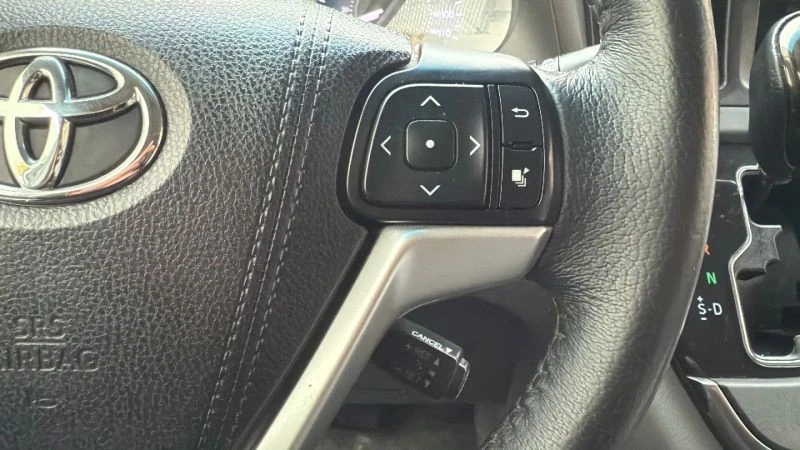 2017 Toyota Sienna 3rd Gen - Image 11 of 12