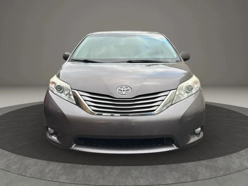 2017 Toyota Sienna 3rd Gen - Image 2 of 12