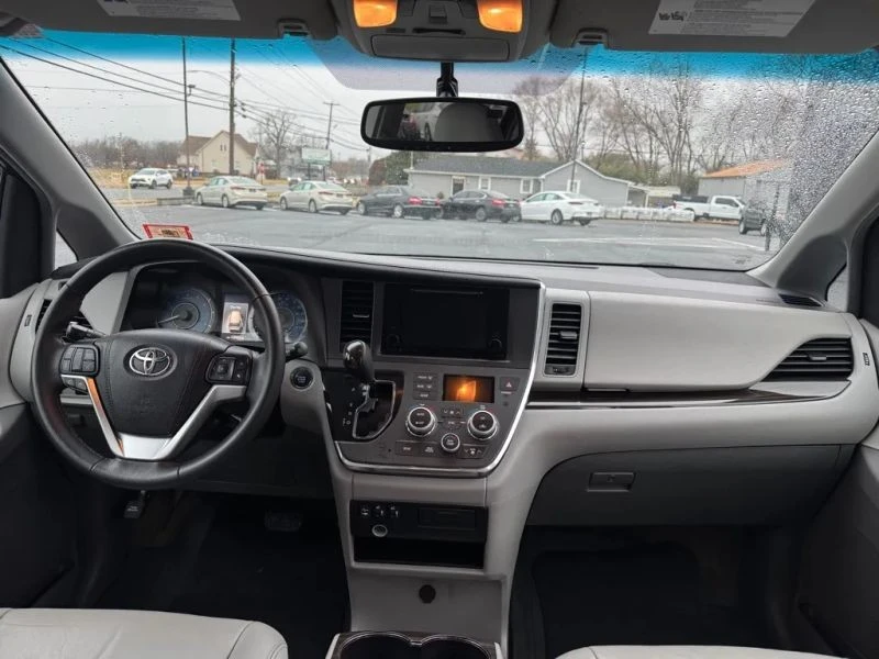 2017 Toyota Sienna 3rd Gen - Image 10 of 12