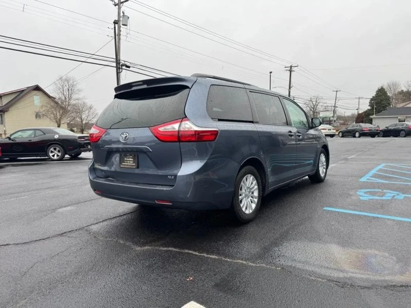 2017 Toyota Sienna 3rd Gen - Image 3 of 12