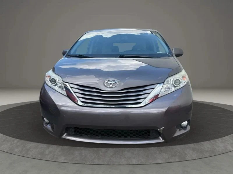 2017 Toyota Sienna 3rd Gen - Image 2 of 12