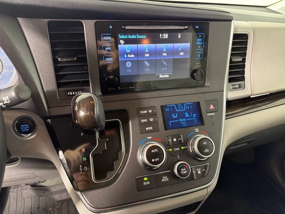 2017 Toyota Sienna 3rd Gen - Image 17 of 21