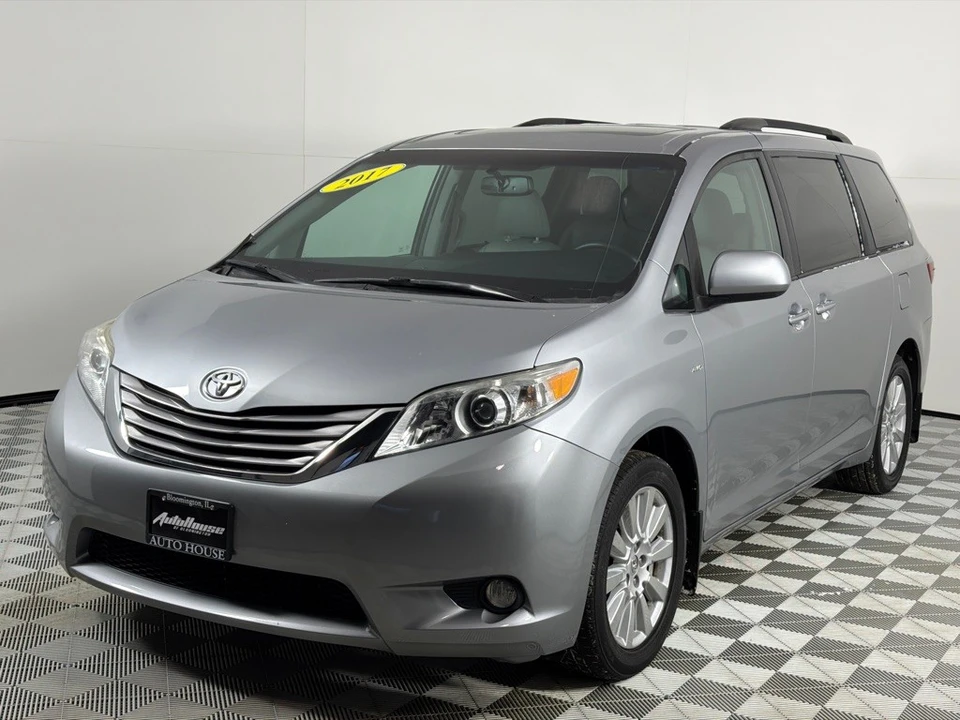 2017 Toyota Sienna 3rd Gen - Image 10 of 12