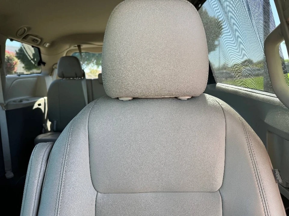 2017 Toyota Sienna 3rd Gen - Image 7 of 15