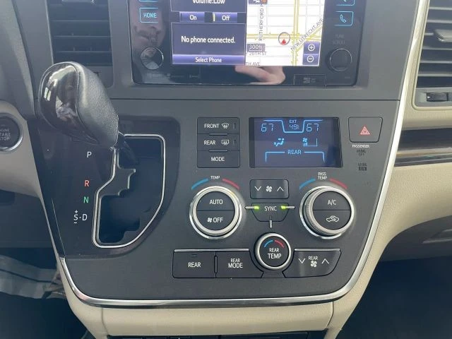 2017 Toyota Sienna 3rd Gen - Image 15 of 21