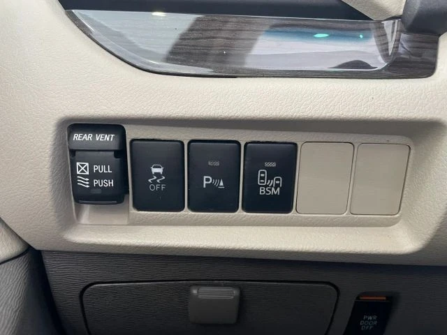2017 Toyota Sienna 3rd Gen - Image 10 of 21