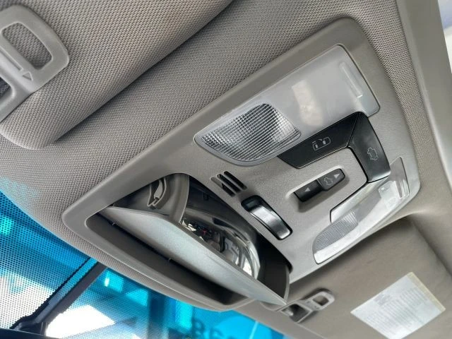 2017 Toyota Sienna 3rd Gen - Image 17 of 21