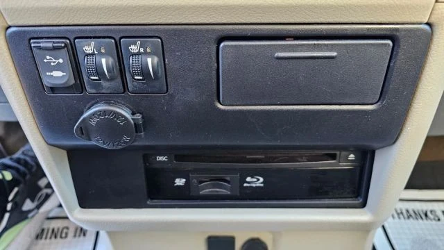 2017 Toyota Sienna 3rd Gen - Image 14 of 21