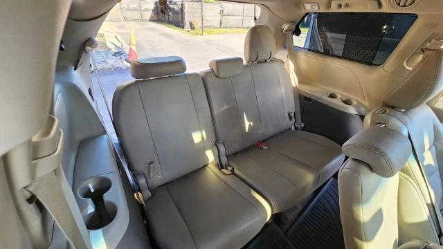 2017 Toyota Sienna 3rd Gen - Image 10 of 21