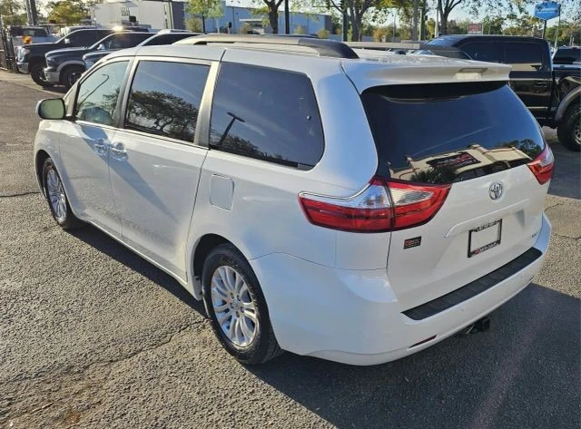 2017 Toyota Sienna 3rd Gen - Image 7 of 21