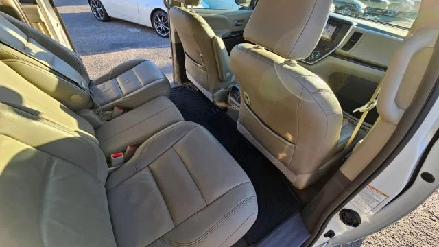 2017 Toyota Sienna 3rd Gen - Image 11 of 21