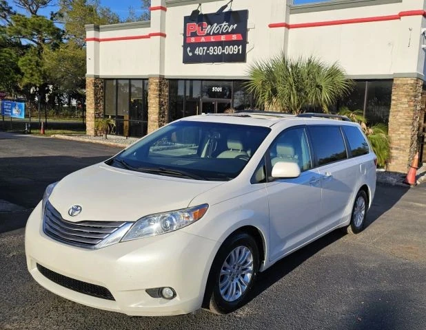 2017 Toyota Sienna 3rd Gen - Image 18 of 21