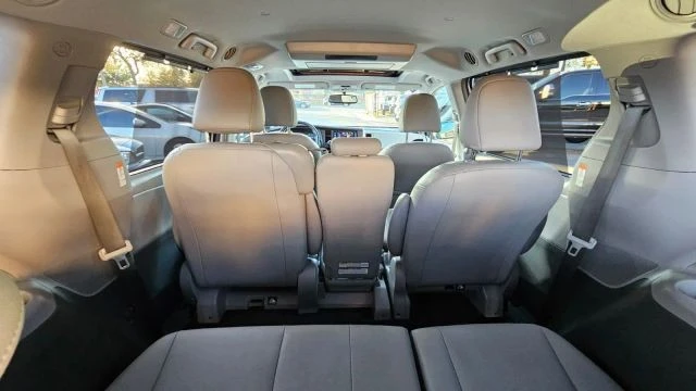 2017 Toyota Sienna 3rd Gen - Image 16 of 21