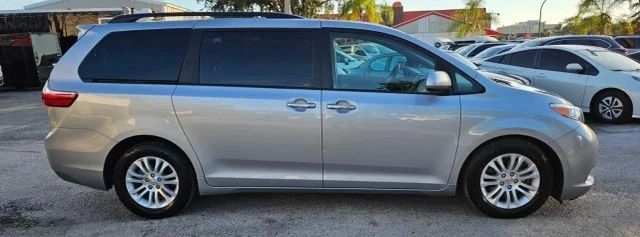 2017 Toyota Sienna 3rd Gen - Image 7 of 21