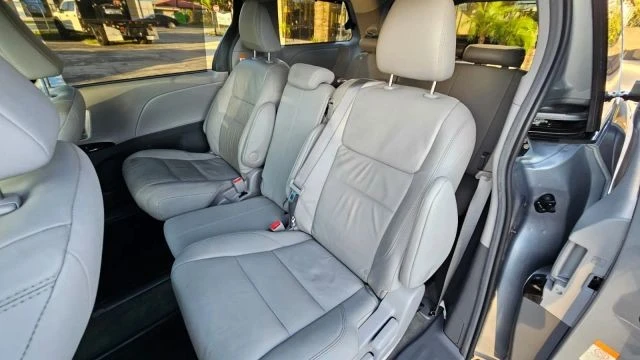 2017 Toyota Sienna 3rd Gen - Image 10 of 21