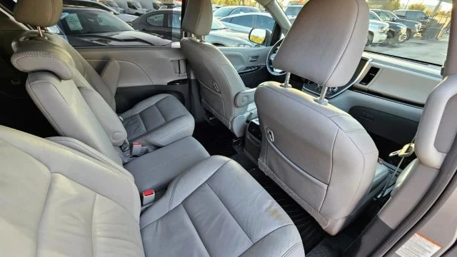 2017 Toyota Sienna 3rd Gen - Image 13 of 21