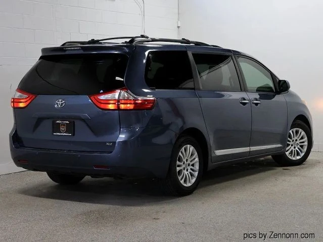 2017 Toyota Sienna 3rd Gen - Image 10 of 21